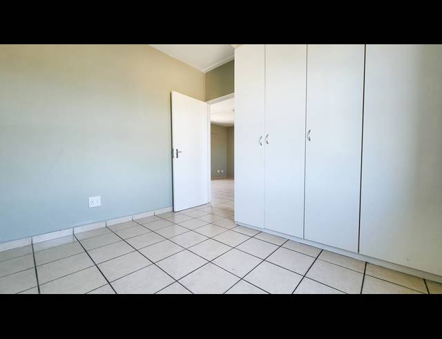 2 BEDROOM APARTMENT TO LET IN PARKLANDS EAST